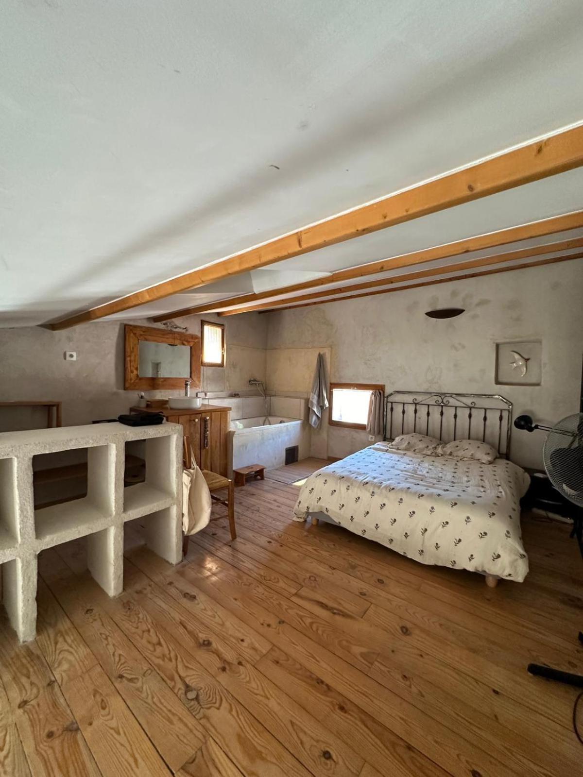 Appartement Les Toits Nyonsais Extérieur photo